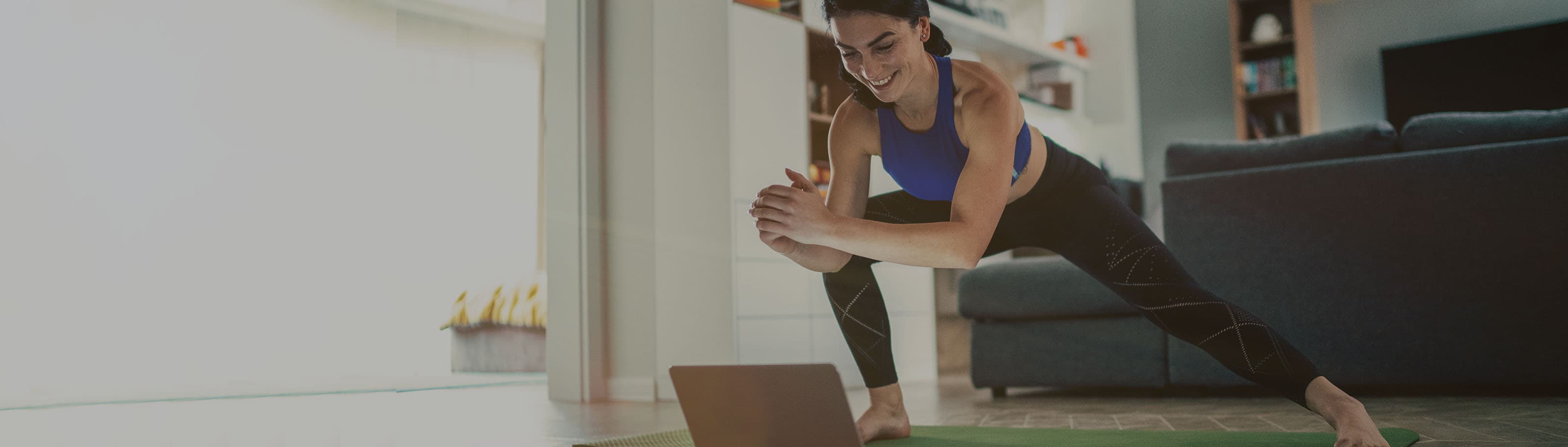 mujer haciendo ejercicio