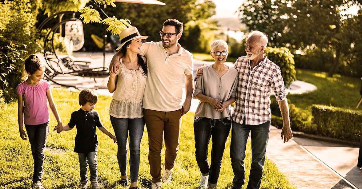Familia con personas mayores 