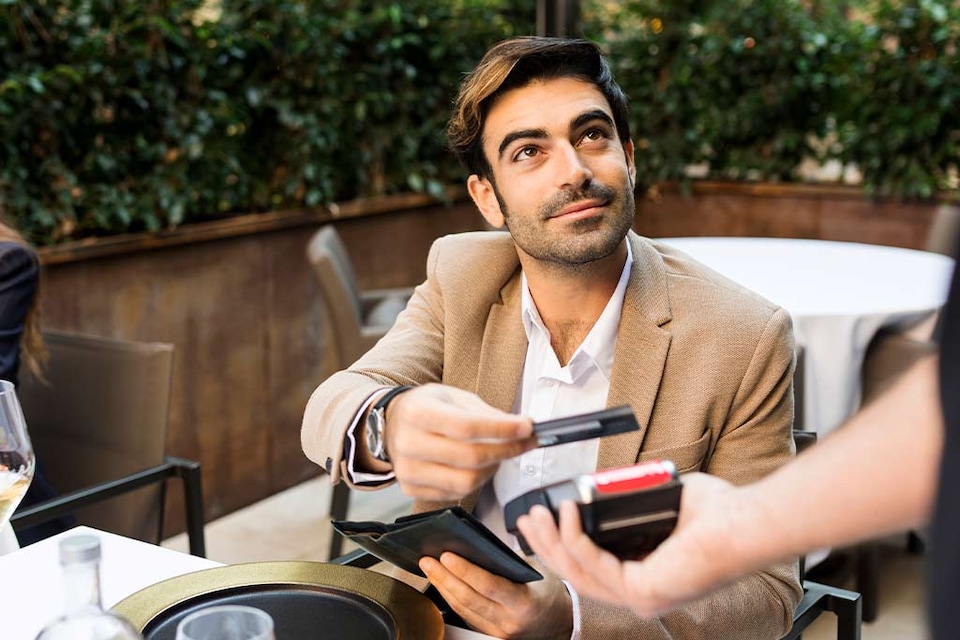 como retirar dinero sin tarjeta con app o qr