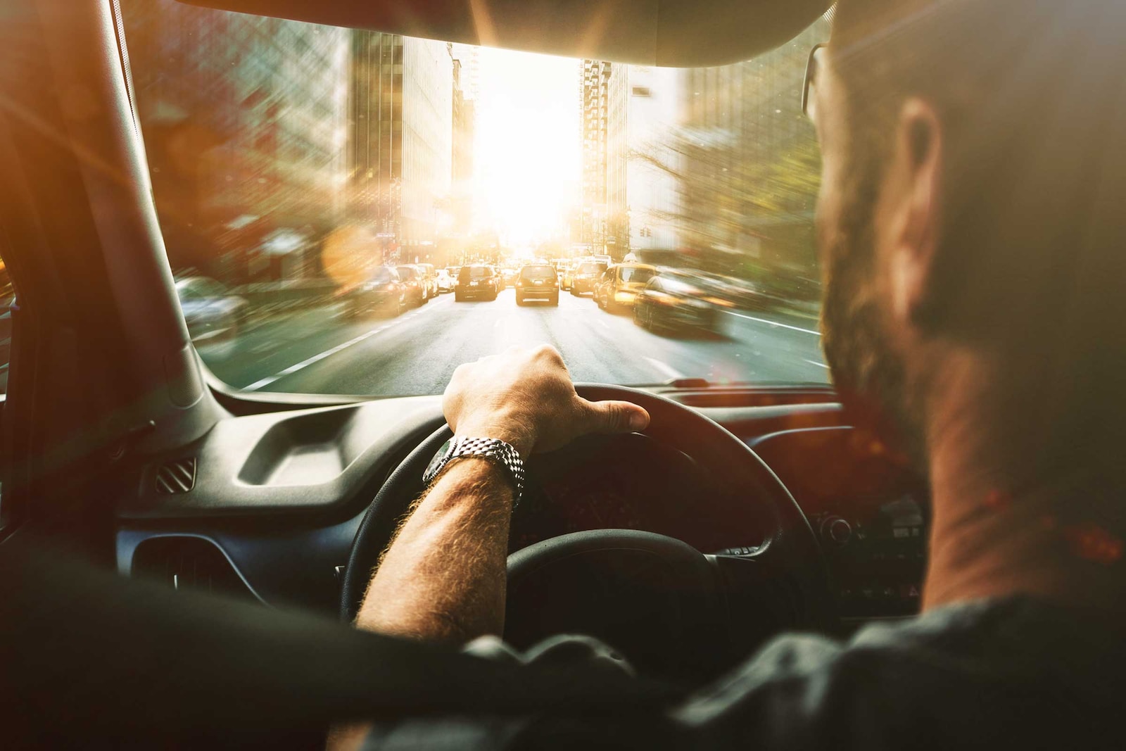 ¿Cómo actuar ante los símbolos del tablero de un carro?